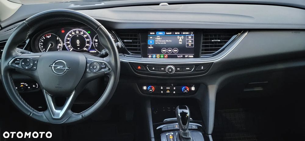 Opel Insignia - 17