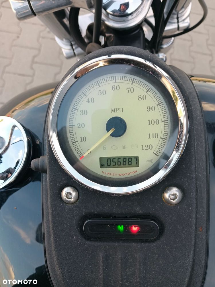 Harley-Davidson Dyna Street Bob - 2