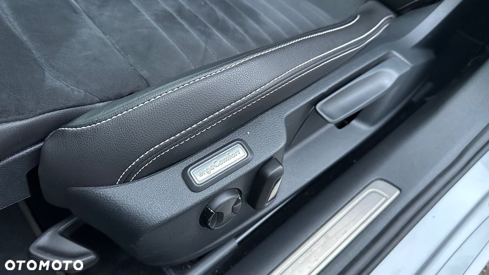 Volkswagen Passat 2.0 TDI EVO Elegance DSG - 16