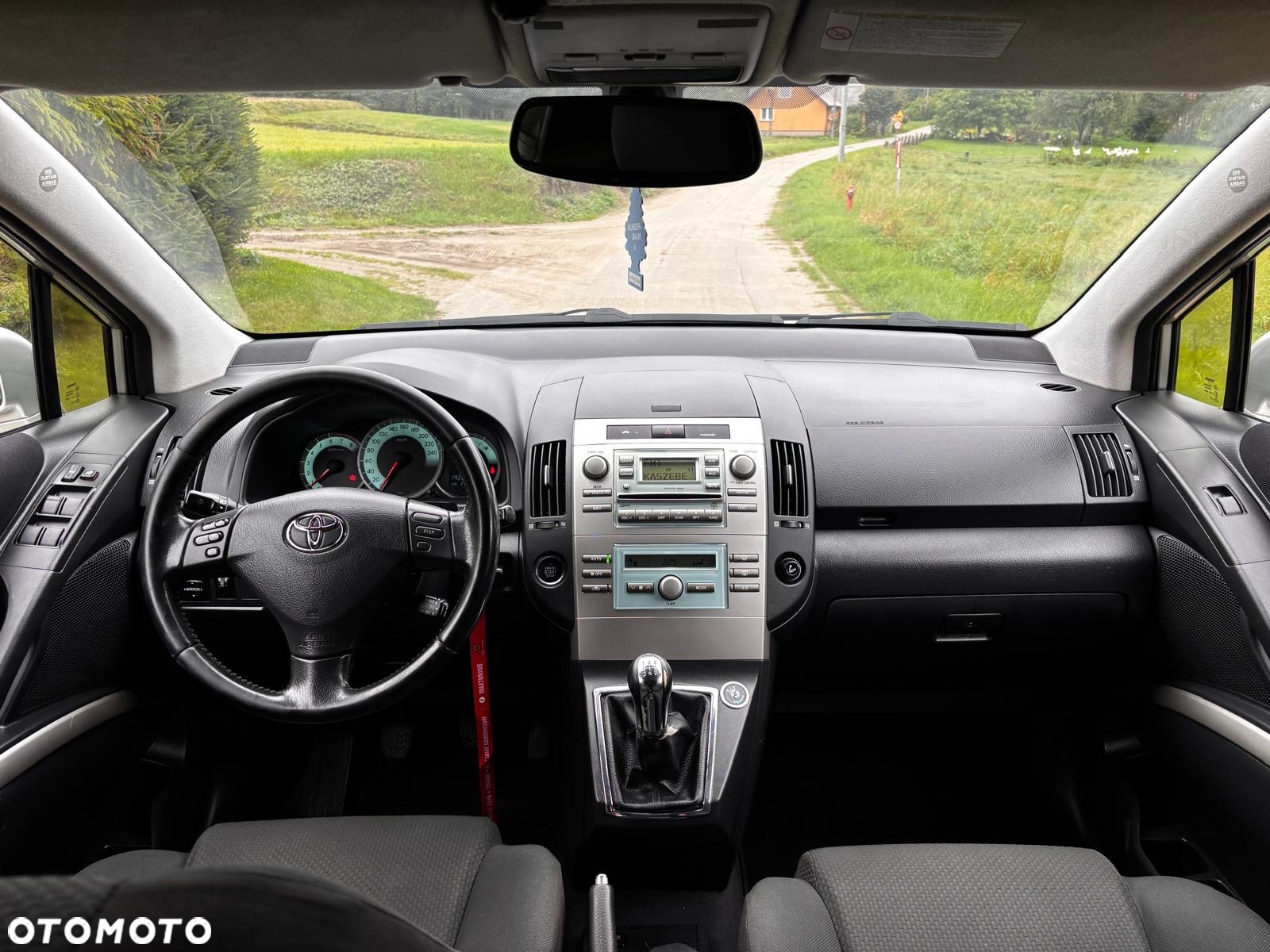 Toyota Corolla Verso 1.8 Gold 7os - 15