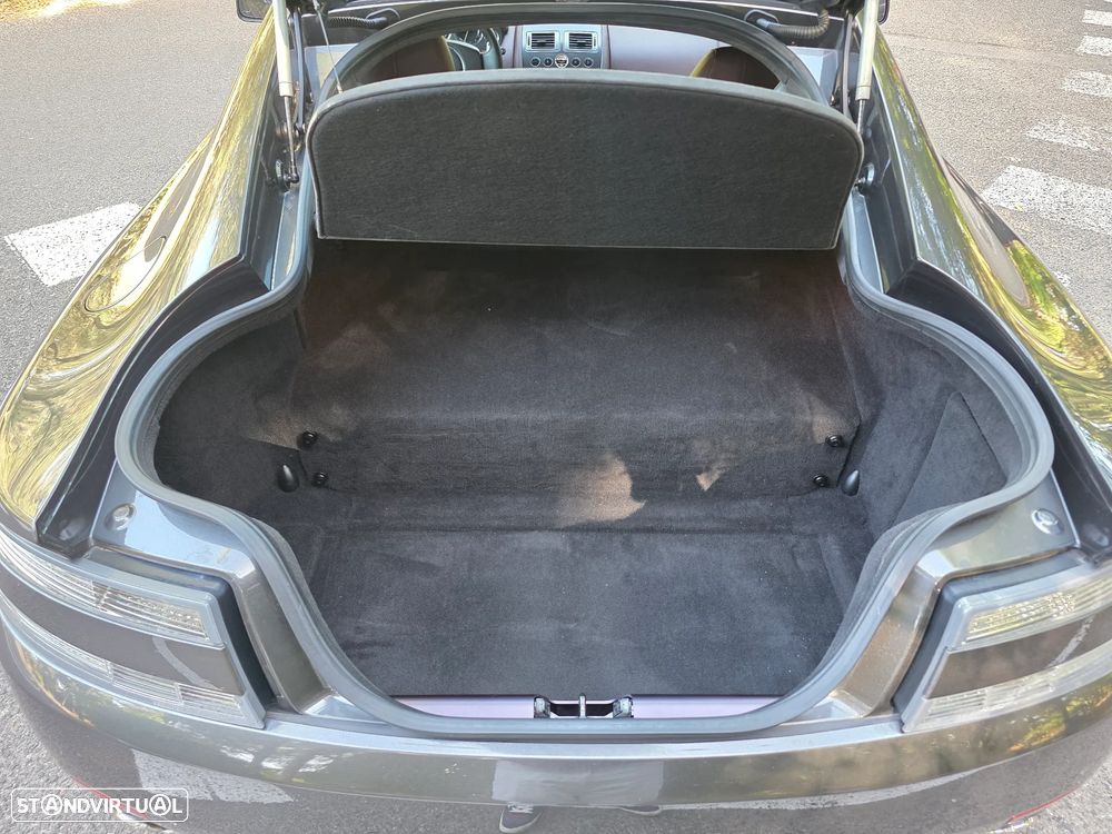 Aston Martin Vantage Coupe Sportshift - 11