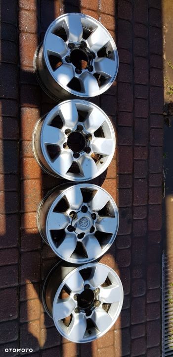 Toyota Hilux Felga Aluminiowa 15 - 1