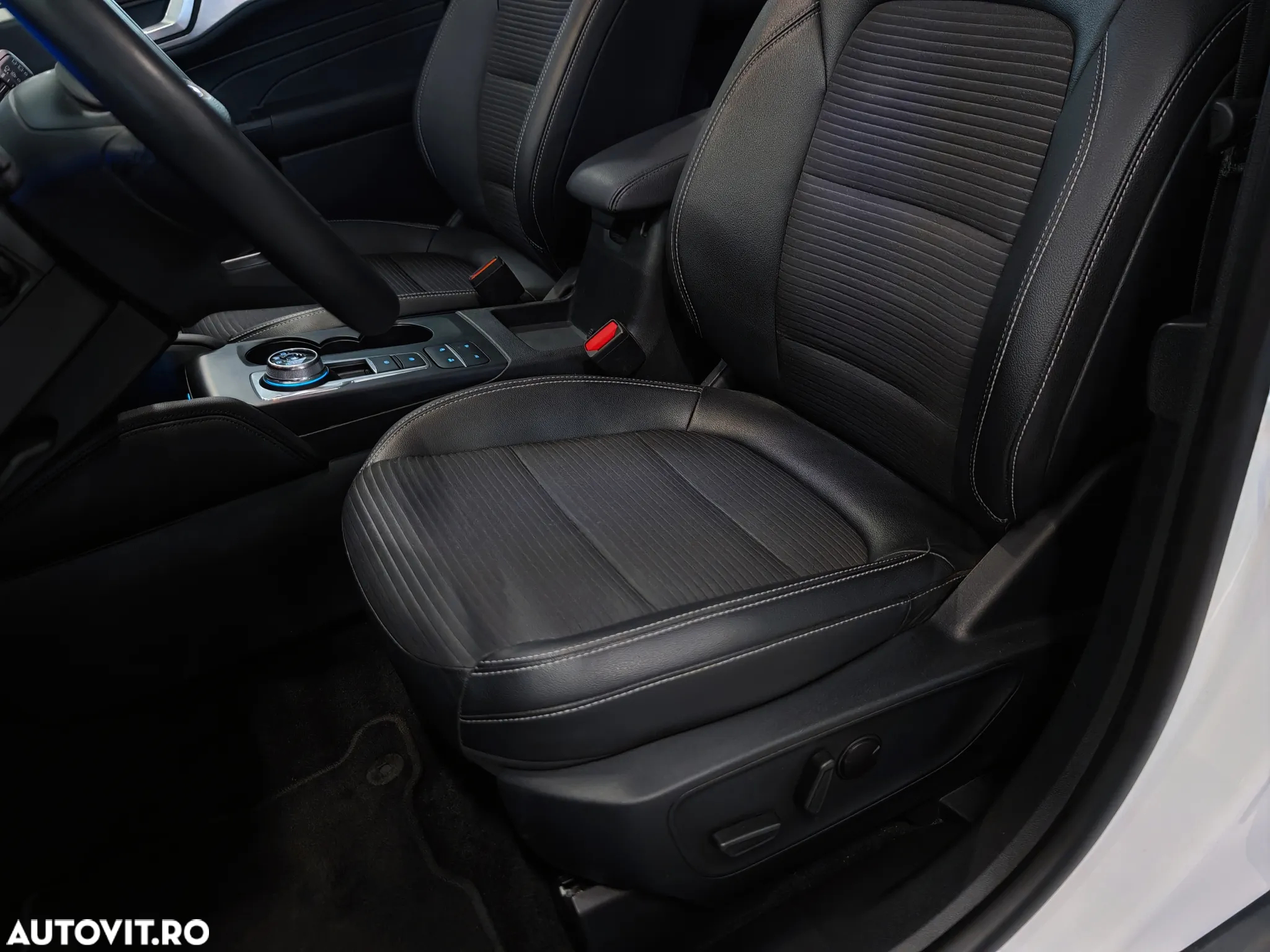 Ford Kuga 2.5 Duratec PHEV Titanium X - 23