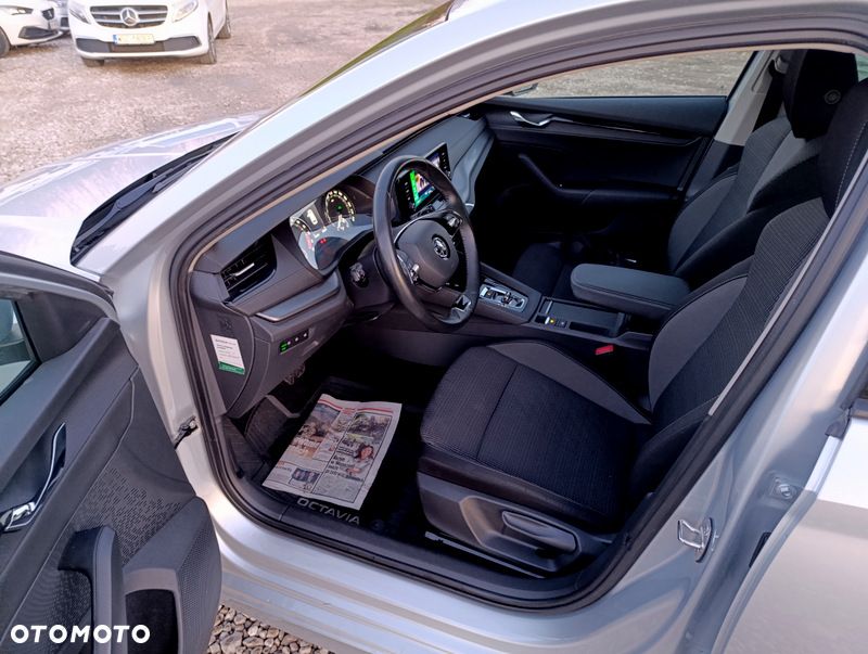 Skoda Octavia 2.0 TDI Ambition DSG - 15