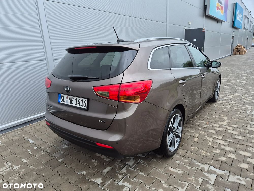 Kia Ceed 1.6 CRDi 128 Platinum Edition - 10