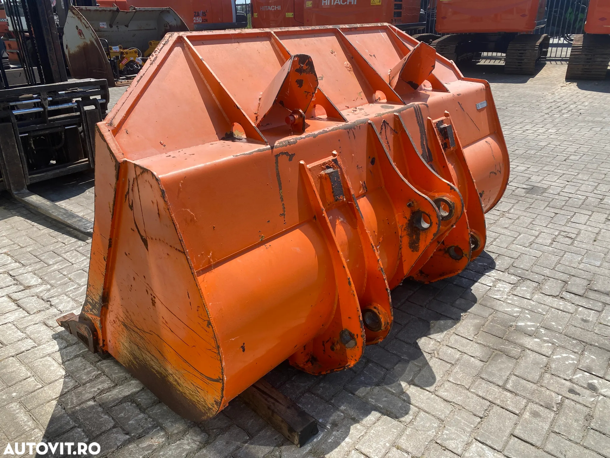 Cupa pentru incarcator frontal Fiat-Hitachi - 3