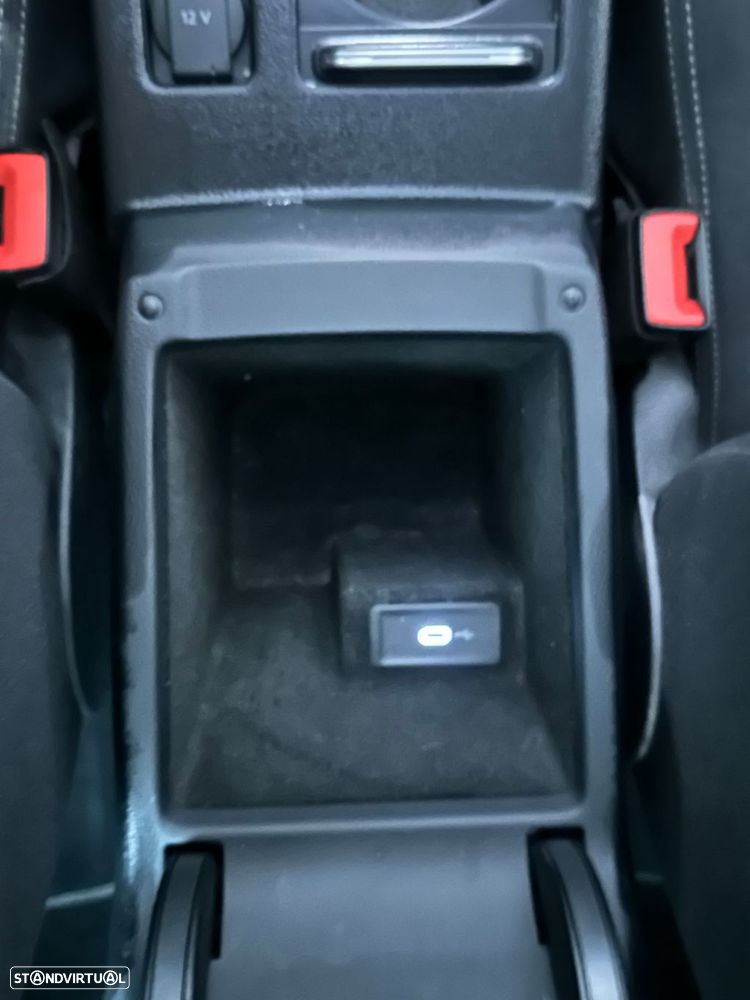 VW Passat 1.6 TDI Business DSG - 43