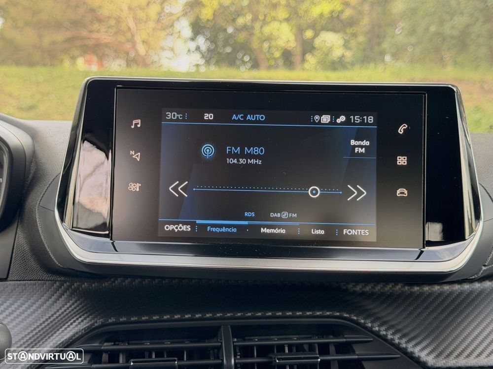 Peugeot 2008 1.2 PureTech Signature - 30