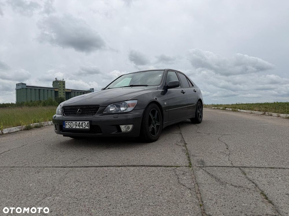 Lexus Is