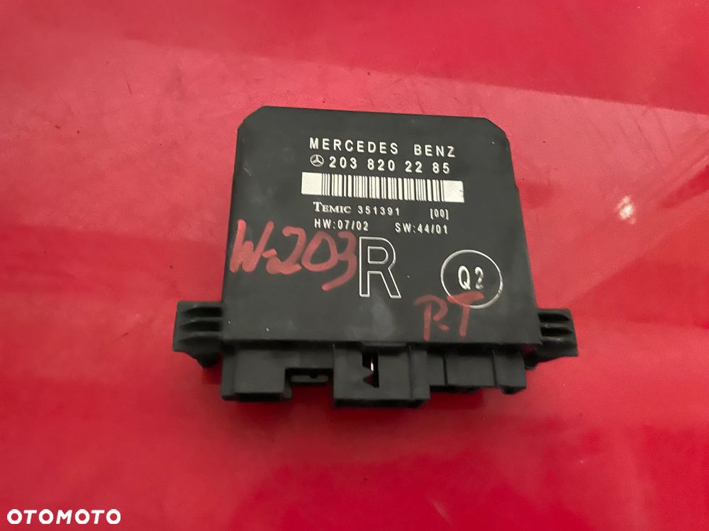 MERCEDES W203 MODUŁ DRZWI PRAWY TYŁ 2038202285d