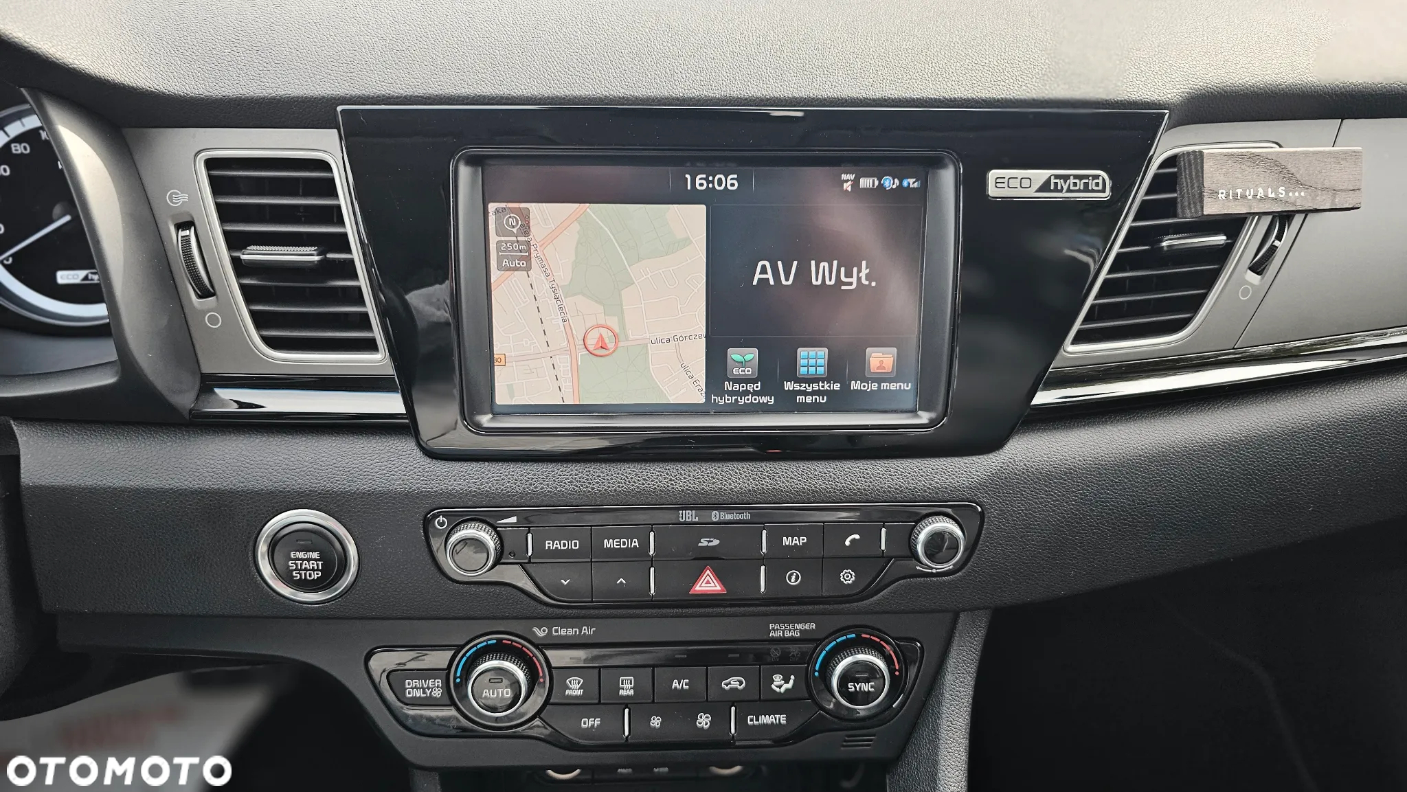 Kia Niro - 12