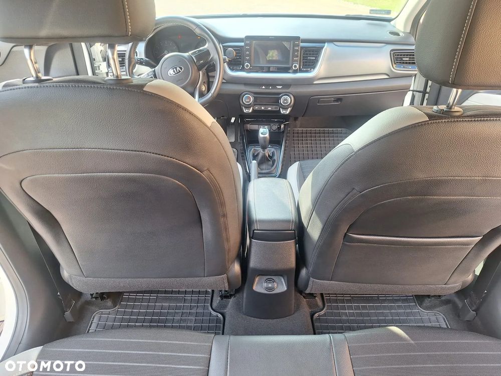 Kia Stonic 1.0 T-GDI L - 12
