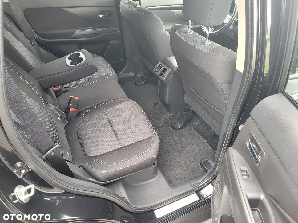 Mitsubishi Outlander 2.0 Intense 2WD CVT - 10