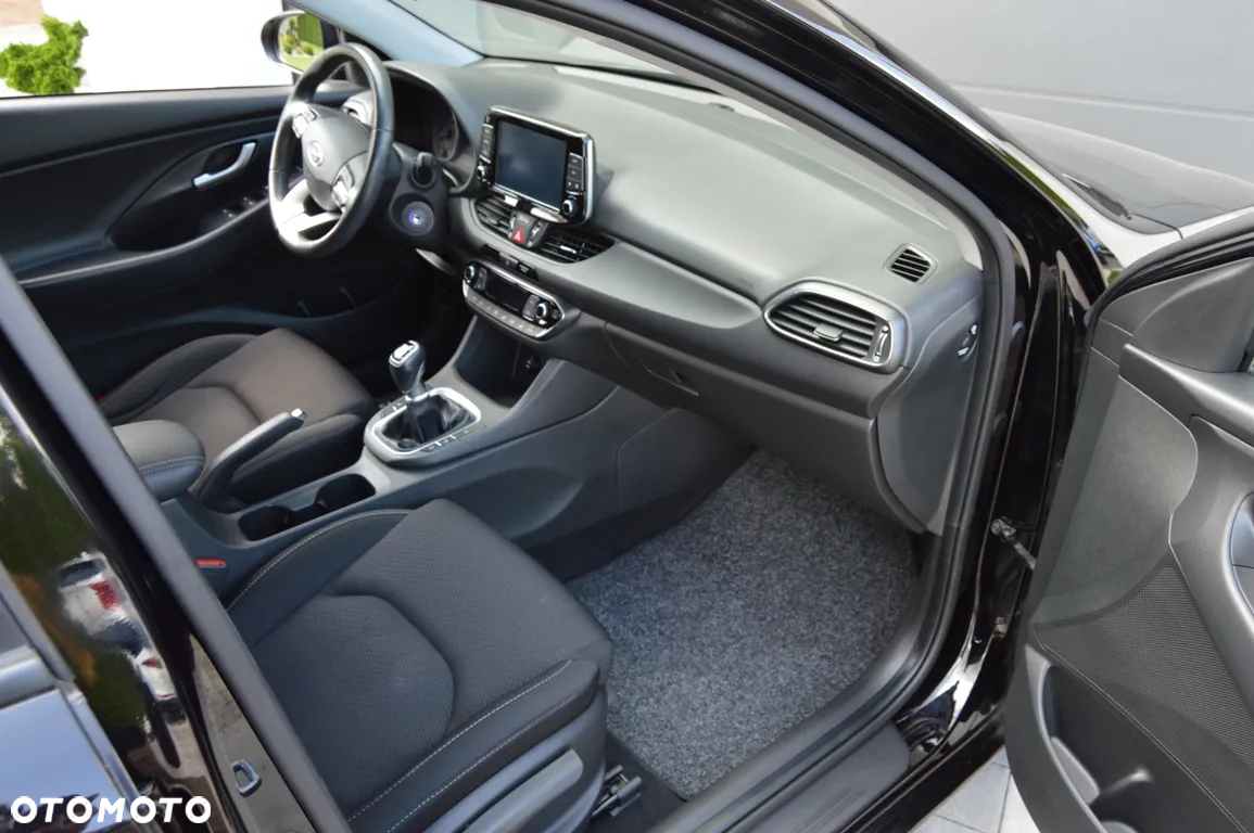 Hyundai i30 1.4 T-GDI YES - 10