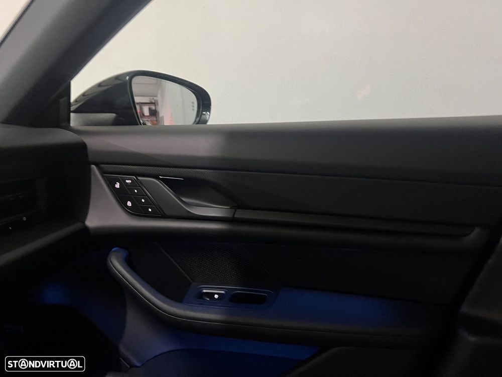 Porsche Taycan Bateria Performance Plus - 17