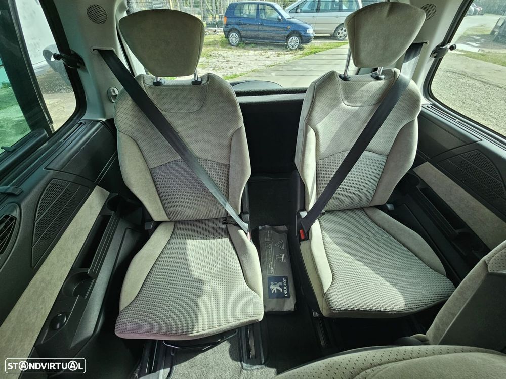 Peugeot 807 2.2 HDi Navteq - 23