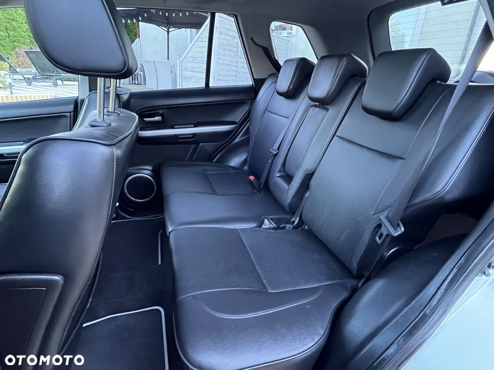 Suzuki Grand Vitara 2.4 De Luxe - 8