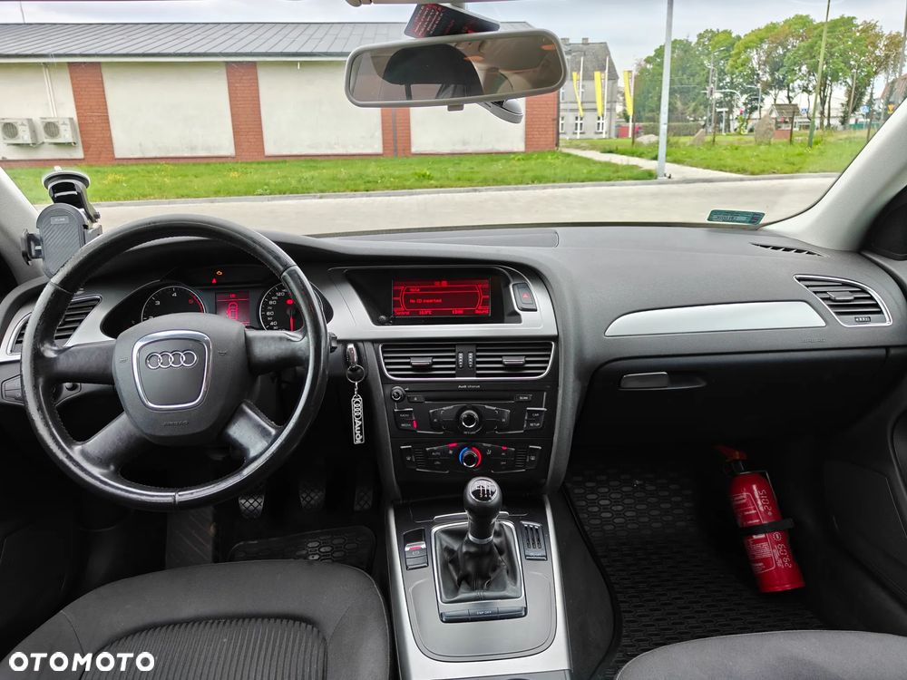 Audi A4 Avant 2.0 TDI DPF Attraction - 8