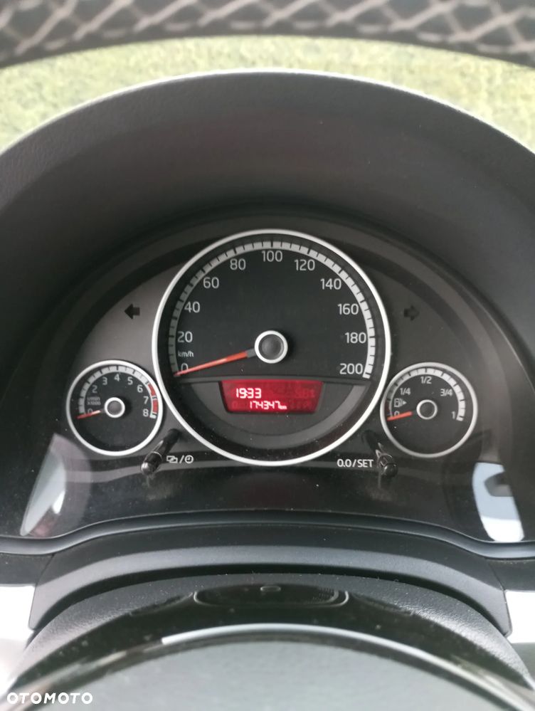 Volkswagen up! cheer - 12