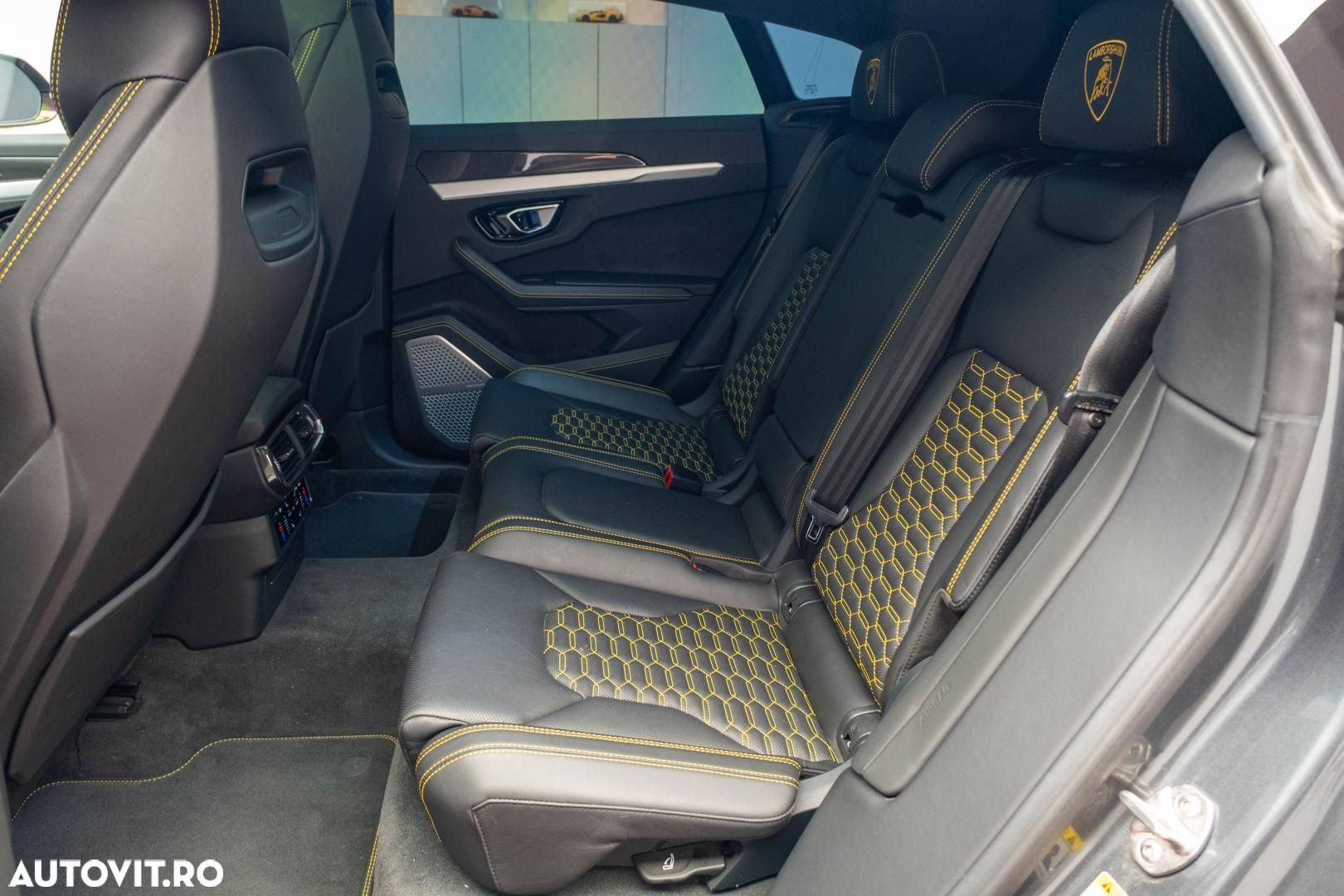 Lamborghini URUS - 21