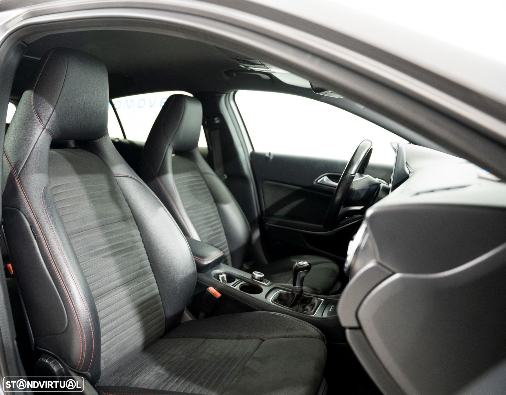 Mercedes-Benz GLA 180 d AMG Line - 15