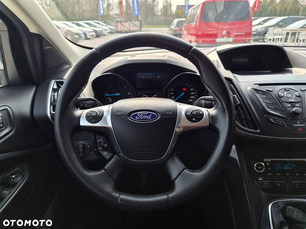 Ford Kuga - 25