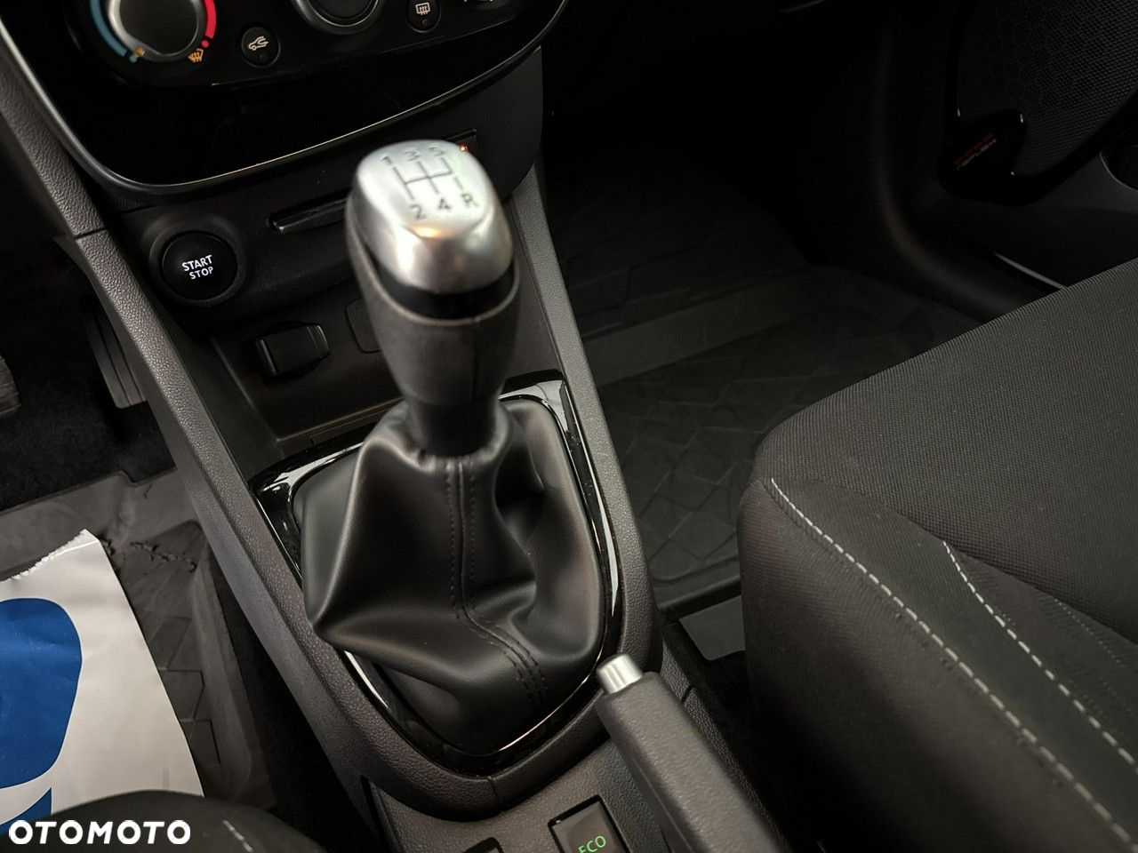 Renault Clio - 17