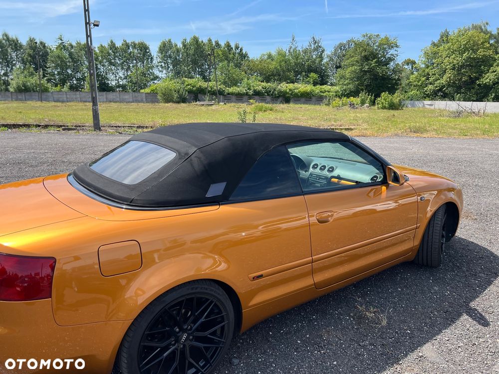 Audi A4 Cabrio 2.4 - 25