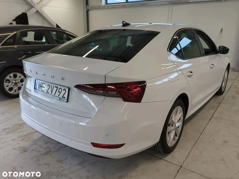 Skoda Octavia 2.0 TDI Ambition DSG - 4