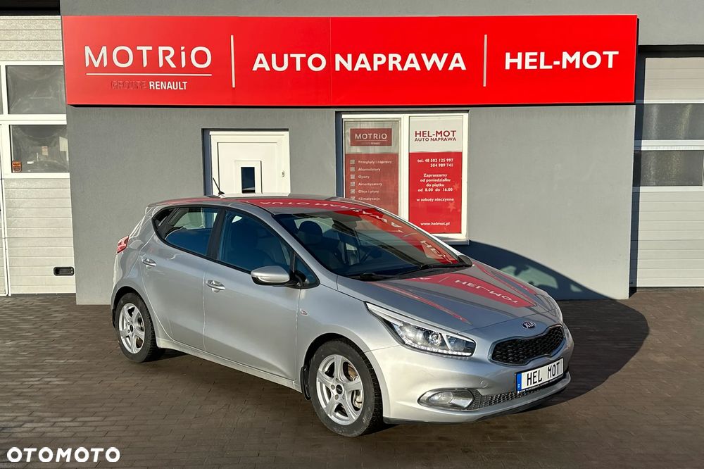 Kia Ceed - 11