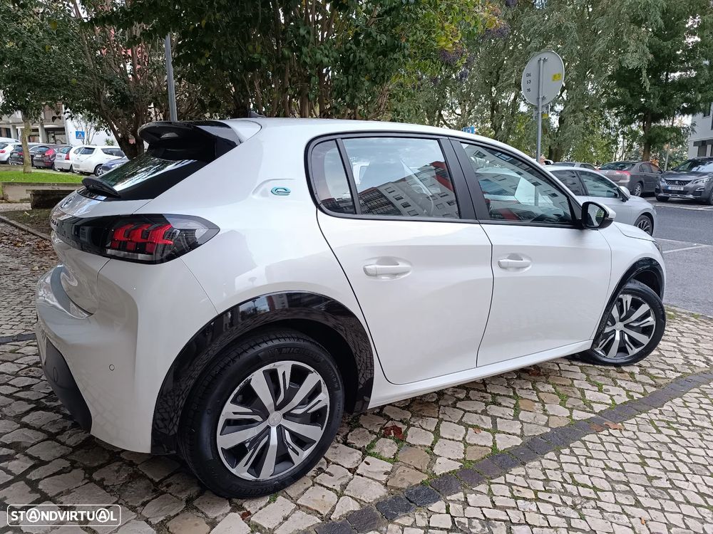 Peugeot e-208 50 kWh Active Pack - 3