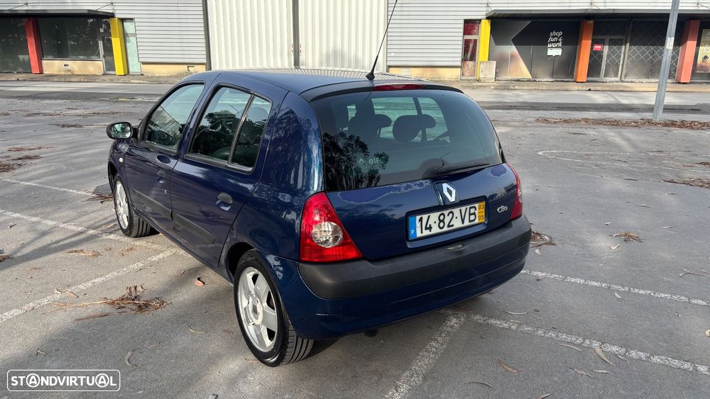 Renault Clio 1.2 16V Confort Authentique - 4