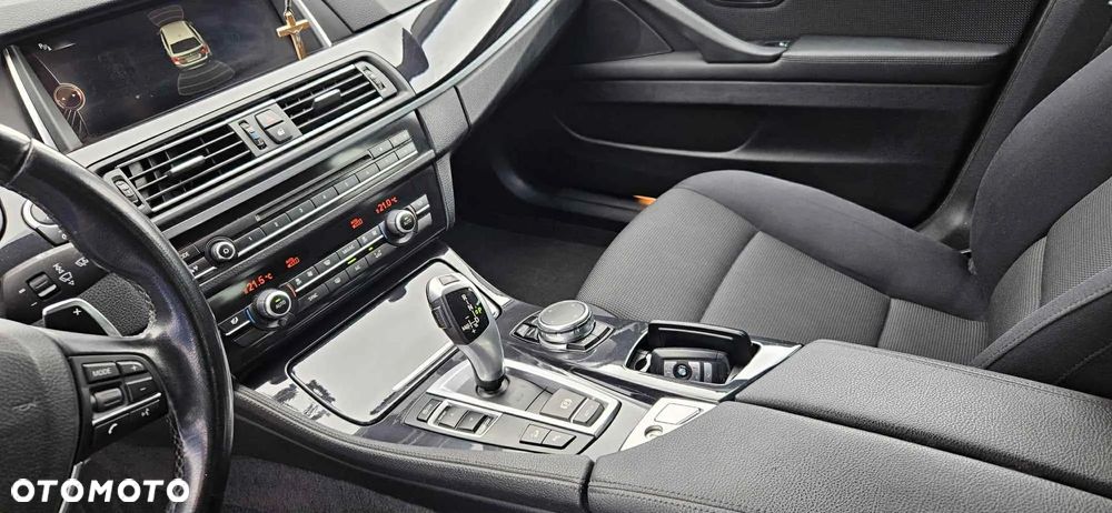 BMW Seria 5 520d xDrive Touring - 23