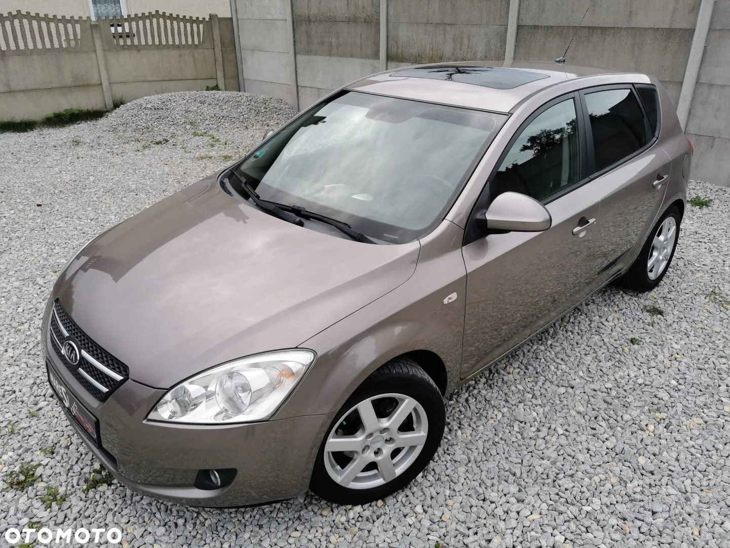 Kia Ceed - 28