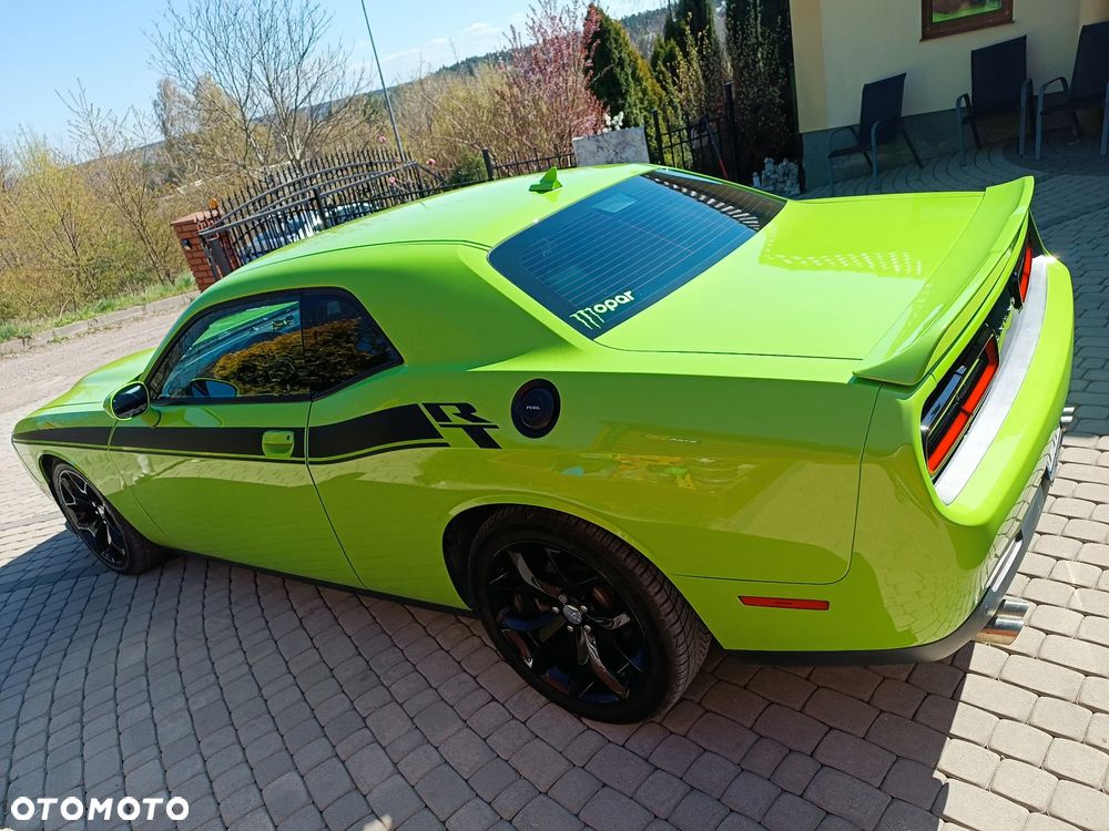 Dodge Challenger - 18