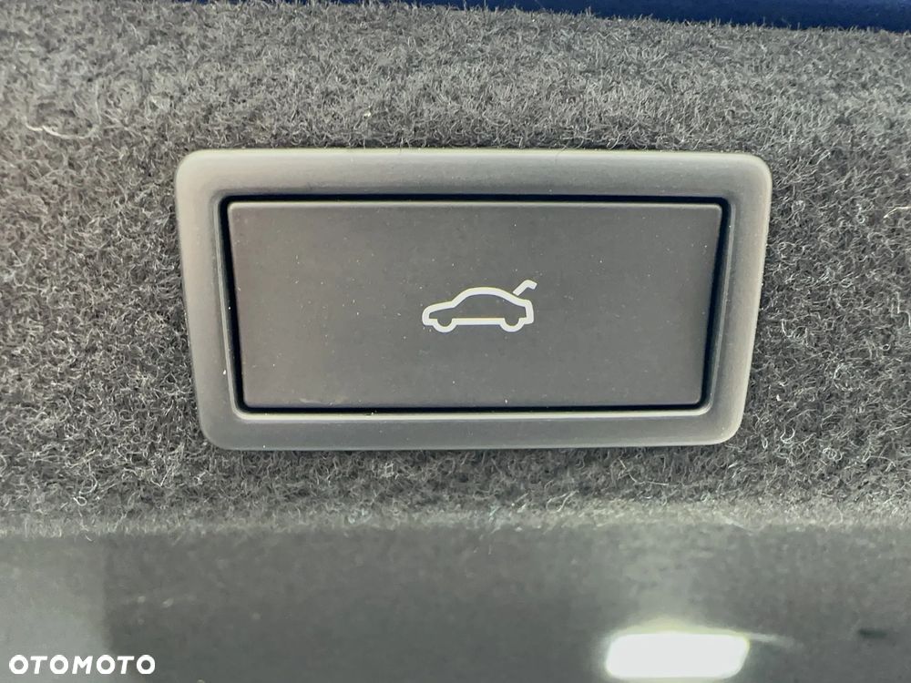 Skoda Superb 2.0 TSI Selection DSG - 32