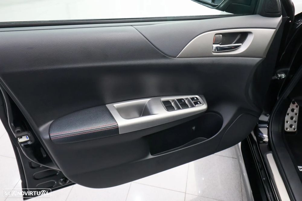 Subaru Impreza 2.5 WRX STi - 13