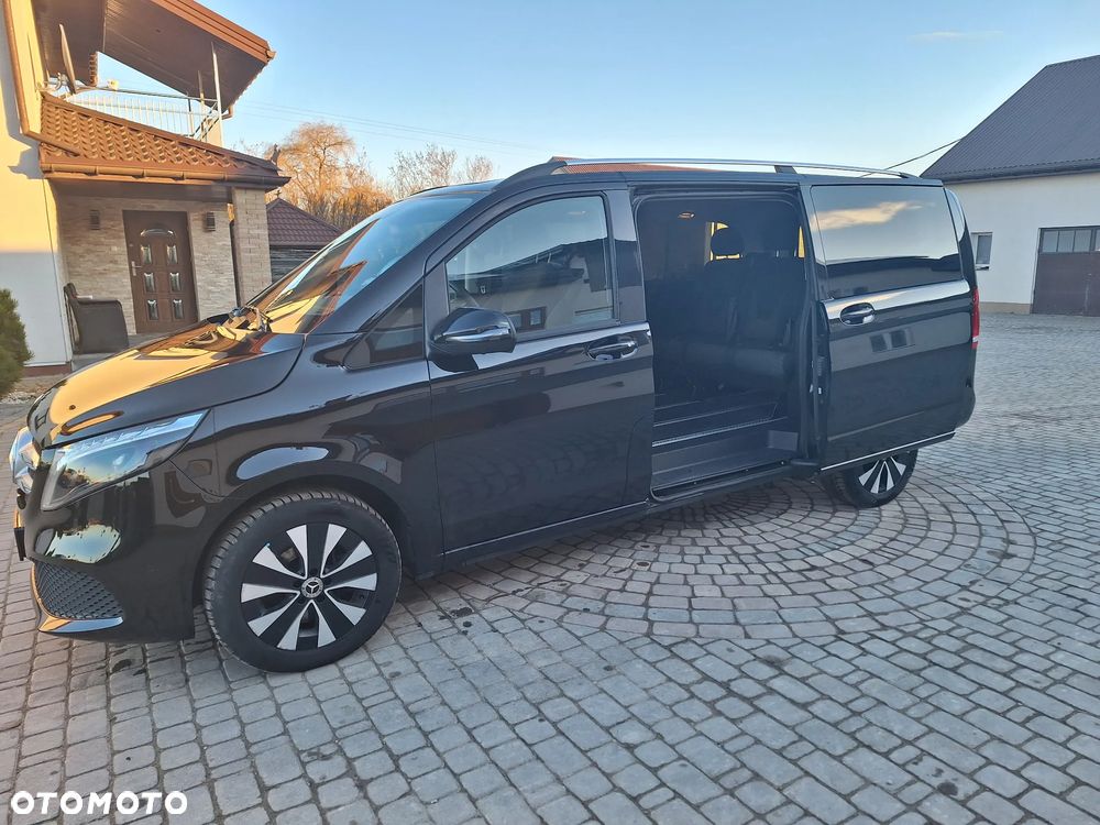 Mercedes-Benz Klasa V - 9