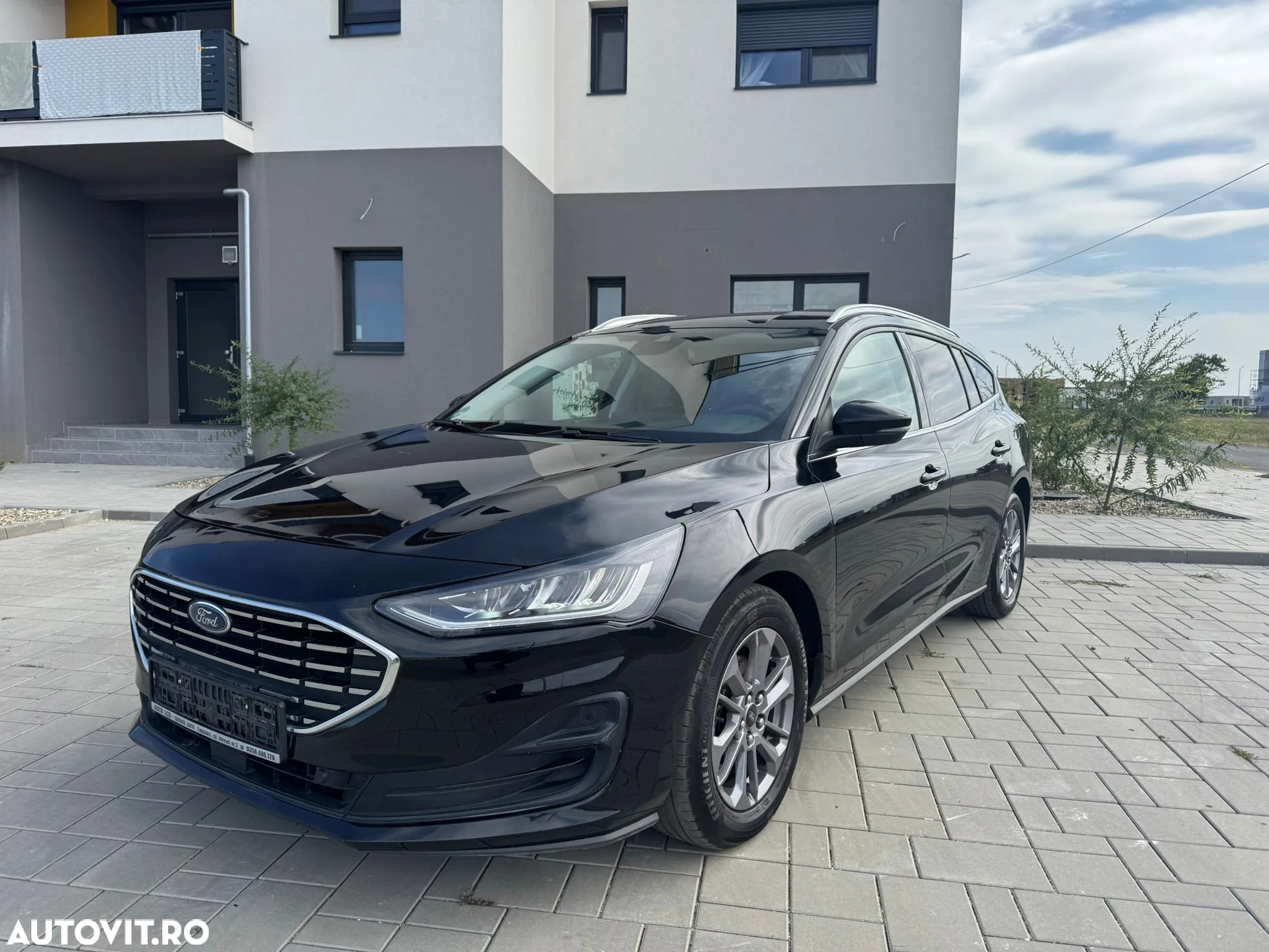 Ford Focus Turnier 1.5 EcoBlue Start-Stopp-System Aut. TITANIUM - 20
