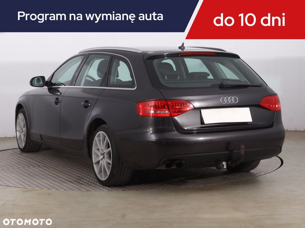 Audi A4 Avant 2010 photo 5