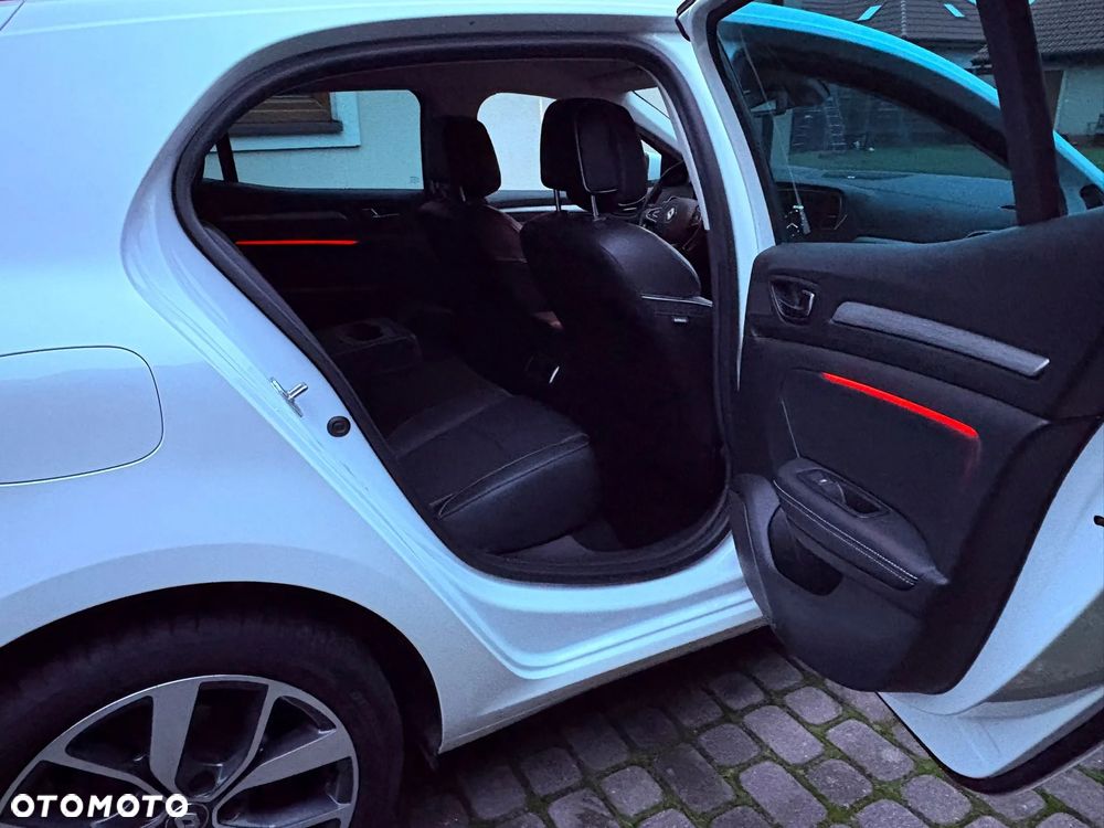 Renault Megane 1.2 16V TCe Energy Bose - 9