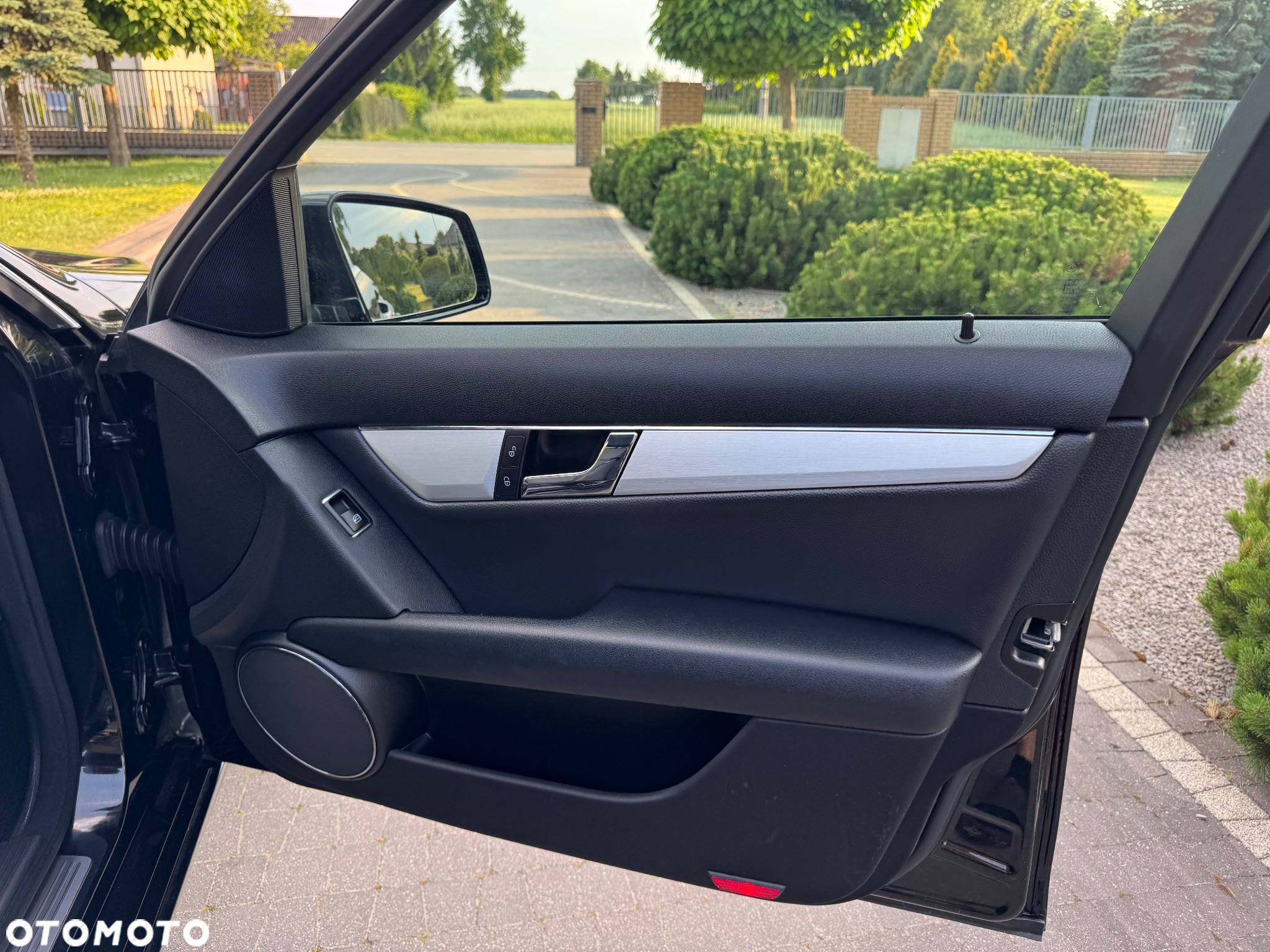 Mercedes-Benz Klasa C 180 T CGI Automatik BlueEFFICIENCY - 28