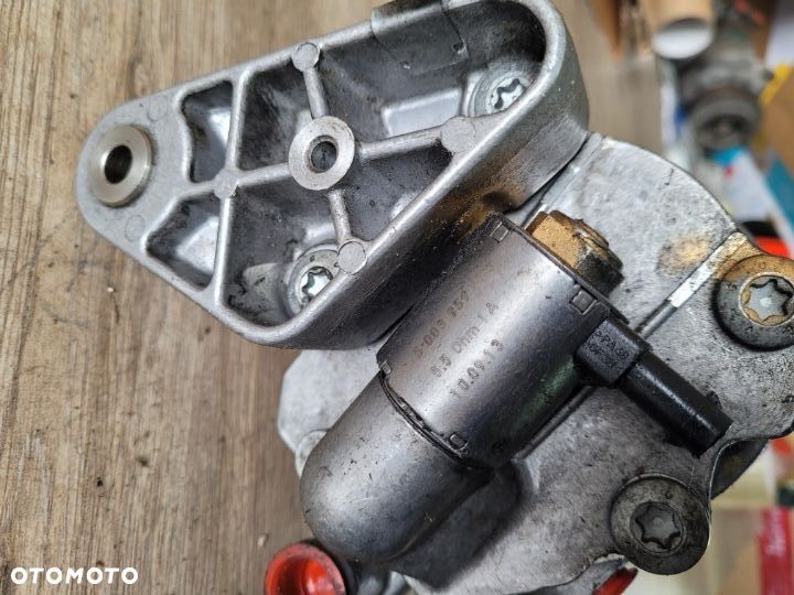 Pompa wspomagania BMW X5 E70 X6 E71 3,0 D LH2114865 - 4