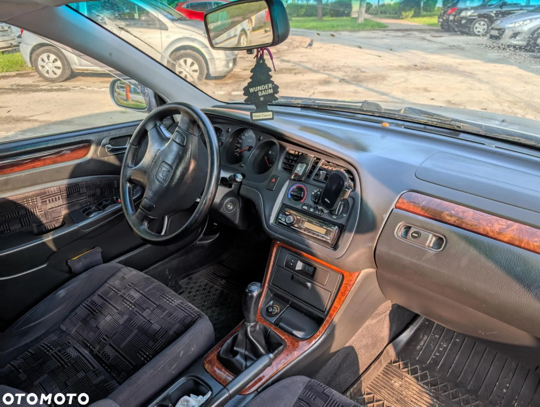 Honda Accord 1.8i LS - 5