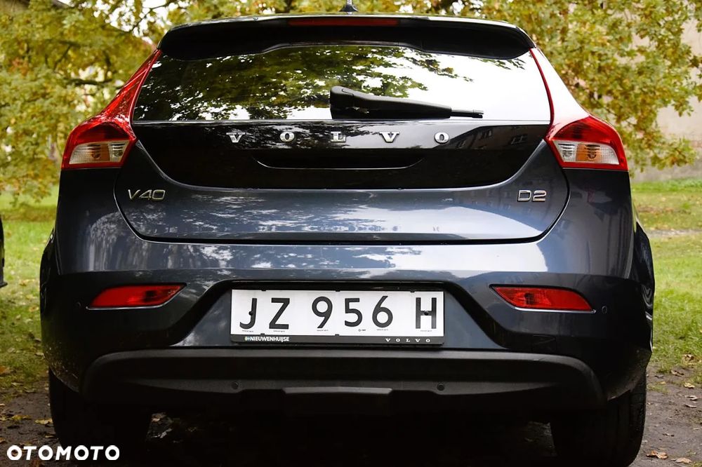 Volvo V40 D2 Momentum - 26