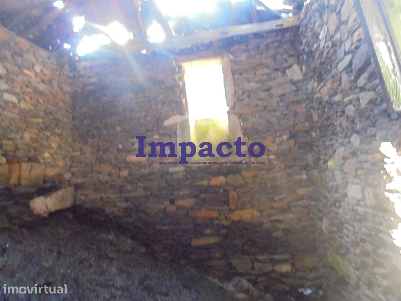 Moradia para restauro em Janarde, Arouca - Grande imagem: 3/3