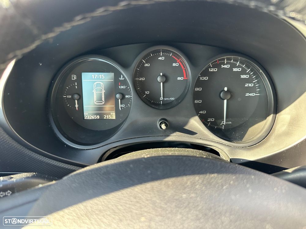 SEAT Leon 1.6 TDI Reference - 22