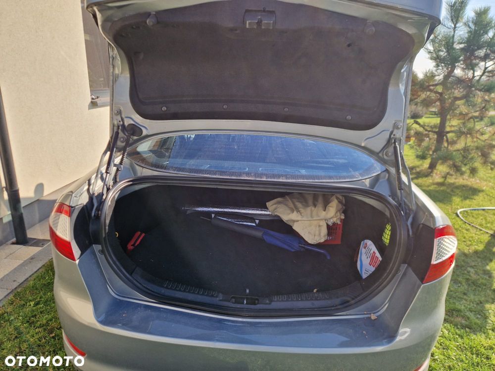 Ford Mondeo - 31