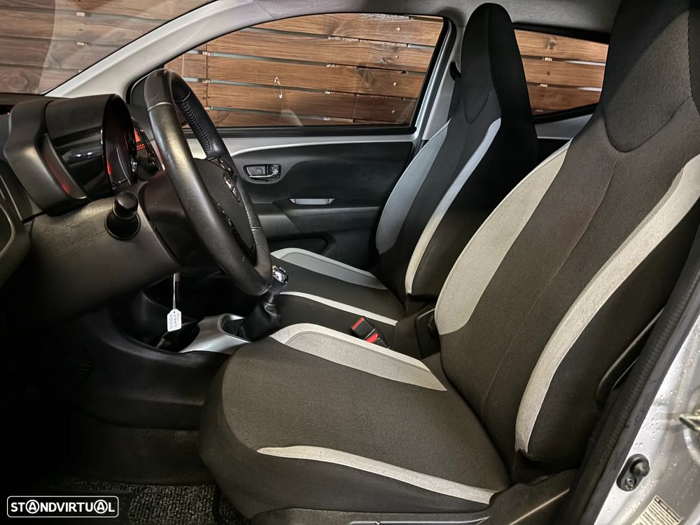 Toyota Aygo 1.0 X-Play - 7