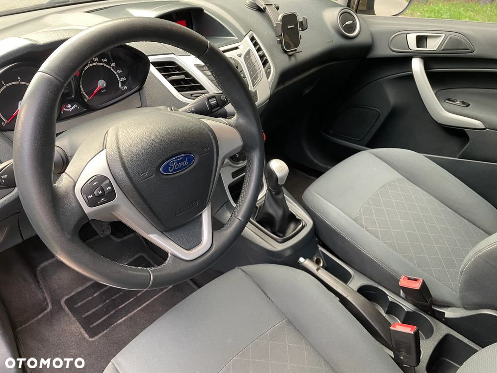 Ford Fiesta 1.25 Trend - 11